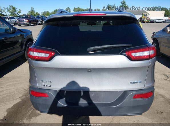 1C4PJMCB8JD515158 2018 JEEP CHEROKEE Silver 