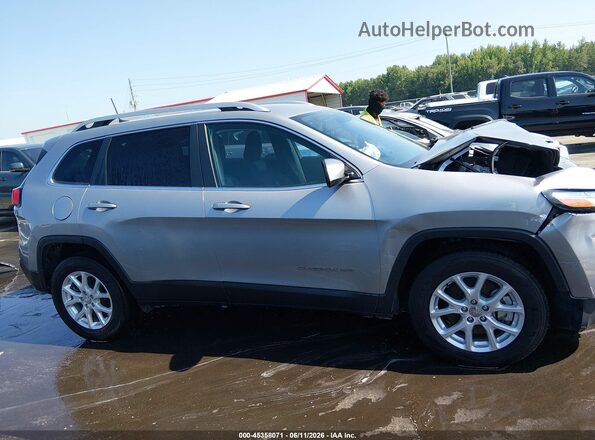 1C4PJMCB8JD515628 2018 JEEP CHEROKEE Silver Սարքավորումների վահանակի տեսք