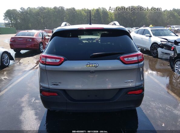 1C4PJMCB8JD515628 2018 JEEP CHEROKEE Silver 