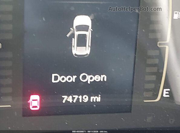 1C4PJMCB8JD515628 2018 JEEP CHEROKEE Silver Սալոնի 360 աստիճան տեսք