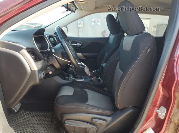 1C4PJMCB8JD609508 2018 JEEP CHEROKEE Maroon Front interior view