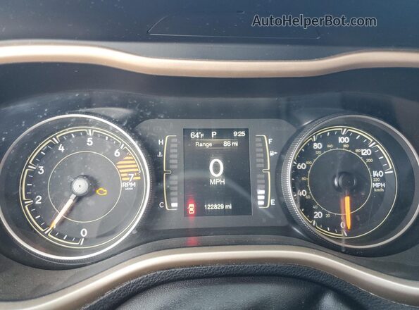 1C4PJMCB8JD609508 2018 JEEP CHEROKEE Maroon Instrument cluster view