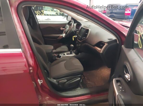 1C4PJMCB9HW647635 2017 JEEP CHEROKEE Maroon Widok wnętrza z przodu