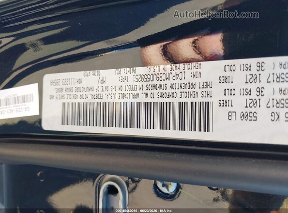 1C4PJMCB9JD559251 2018 JEEP CHEROKEE Black Շարժիչի բաժամունքի տեսք