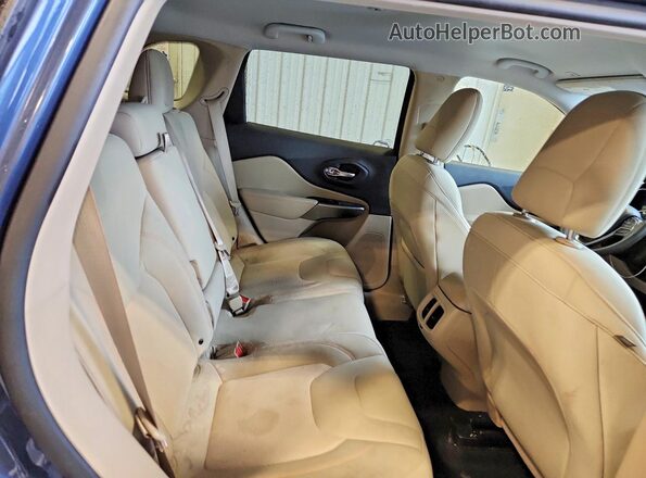 1C4PJMCB9KD424255 2019 JEEP CHEROKEE Blue Вид задньої частини салону