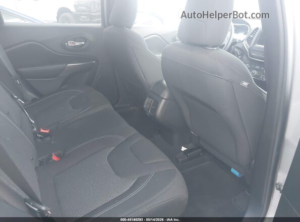 1C4PJMCB9KD440276 2019 JEEP CHEROKEE Silver 