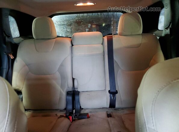 1C4PJMCS0GW360067 2016 JEEP CHEROKEE Red Հետևի նստատեղերի տեսք