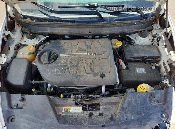 1C4PJMCS5GW277069 2016 JEEP CHEROKEE White ძრავის განყოფილების ხედი