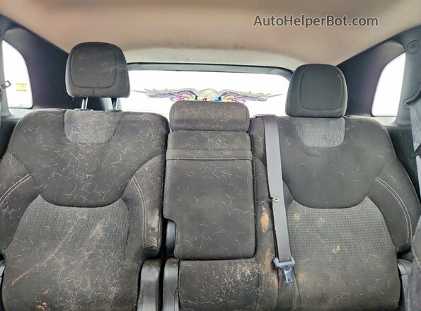 1C4PJMCS6HW615306 2017 JEEP CHEROKEE Красный Вид задних сидений