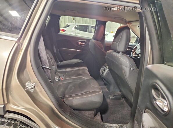 1C4PJMCS7GW255218 2016 JEEP CHEROKEE Brown 