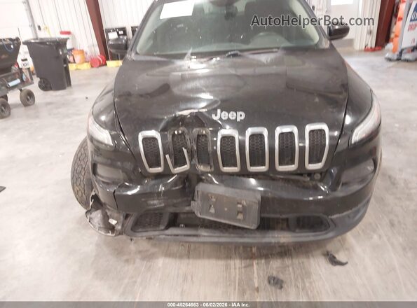 1C4PJMCS7HW615217 2017 JEEP CHEROKEE Black Front view