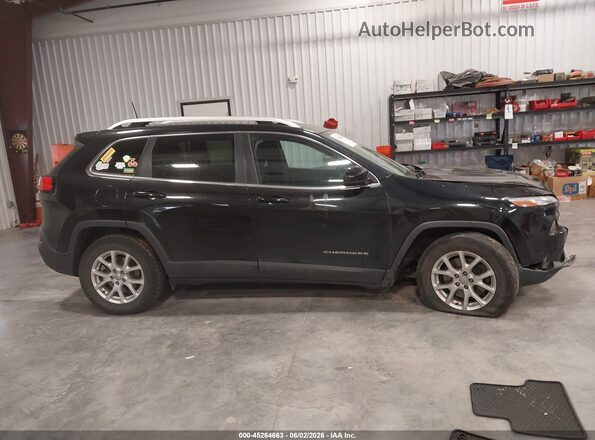 1C4PJMCS7HW615217 2017 JEEP CHEROKEE Black Rear interior view