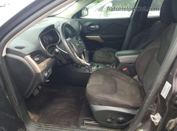 1C4PJMCS8HD227117 2017 JEEP CHEROKEE Charcoal Front interior view