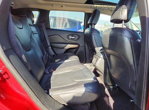 1C4PJMCS9HW595102 2017 JEEP CHEROKEE Burgundy Rear interior view
