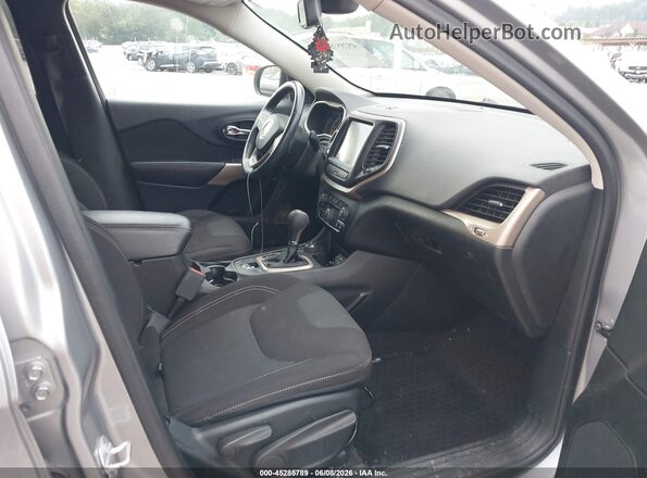 1C4PJMCSXHW647482 2017 JEEP CHEROKEE Gray Սալոնի դիմացի տեսք