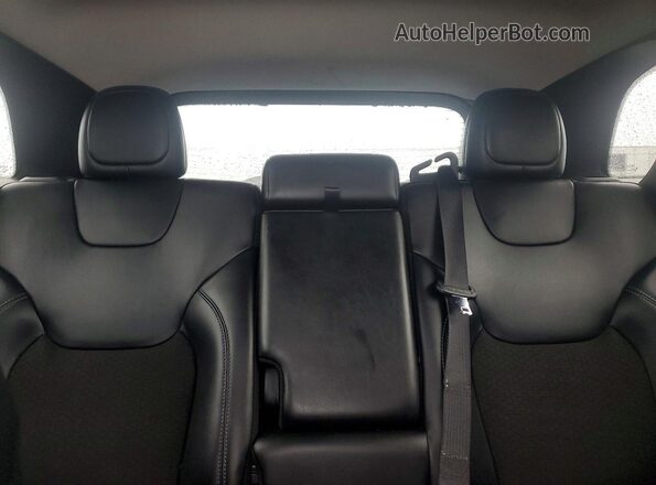 1C4PJMCX3LD628885 2020 JEEP CHEROKEE White Vista de los asientos traseros