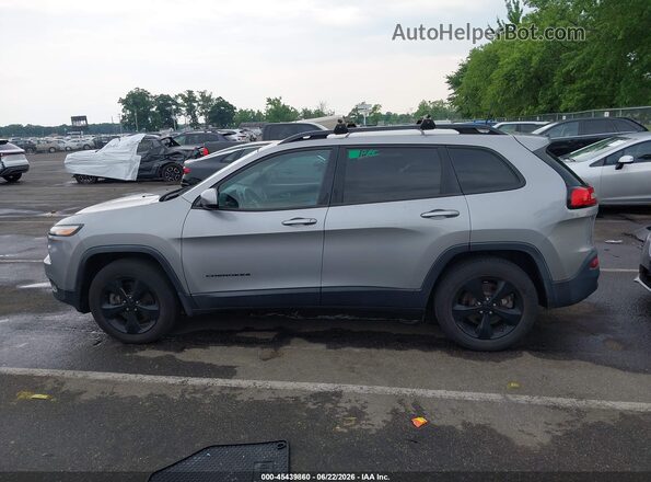 1C4PJMCX4JD527433 2018 JEEP CHEROKEE Gray Widok wnętrza 360 stopni