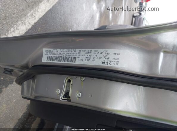 1C4PJMCX4JD527433 2018 JEEP CHEROKEE Gray Widok komory silnika