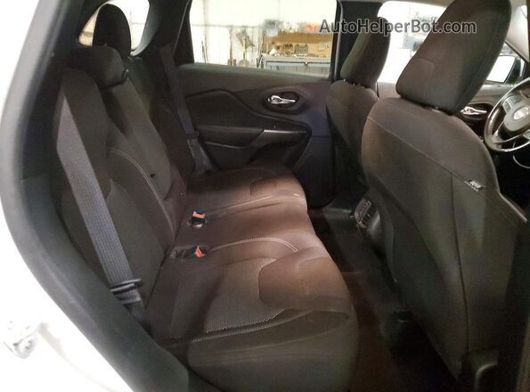 1C4PJMCX5LD567264 2020 JEEP CHEROKEE White უკანა სალონის ხედი