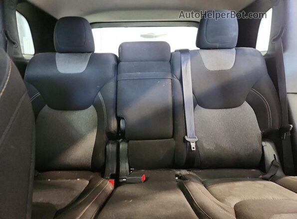 1C4PJMCX7JD601508 2018 JEEP CHEROKEE Charcoal Vista de los asientos traseros