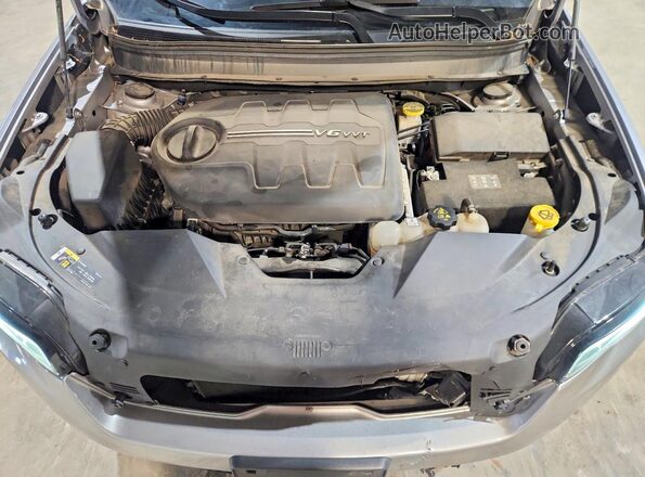 1C4PJMCX8LD522433 2020 JEEP CHEROKEE Silver Widok komory silnika