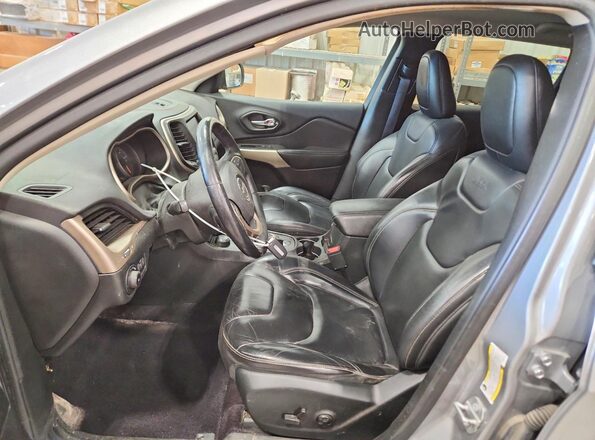 1C4PJMDB0HW600881 2017 JEEP CHEROKEE Silver Vista interior delantera