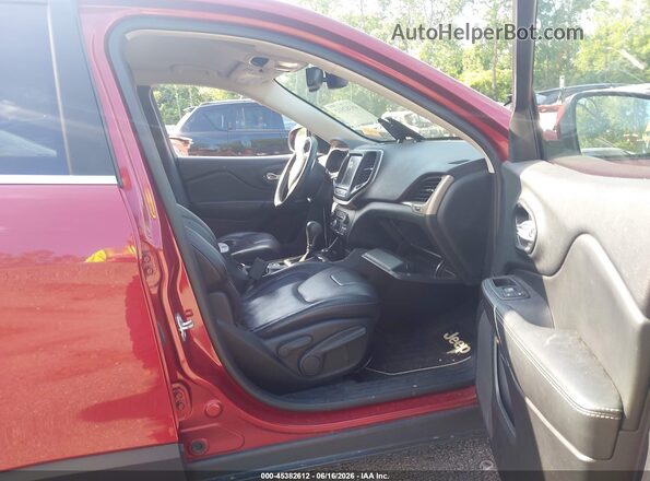 1C4PJMDB1HW511384 2017 JEEP CHEROKEE Red Front interior view