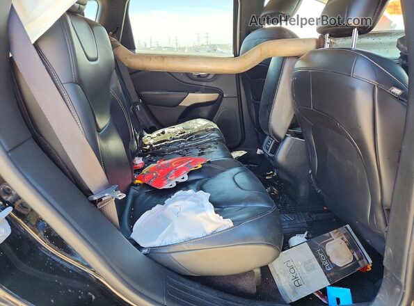 1C4PJMDB3HW645300 2017 JEEP CHEROKEE Black Вид задніх сидінь