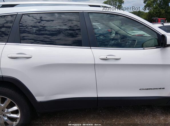 1C4PJMDB4HW520399 2017 JEEP CHEROKEE White Вид задньої частини салону