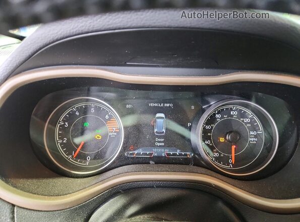 1C4PJMDB4JD603302 2018 JEEP CHEROKEE White Instrument cluster view