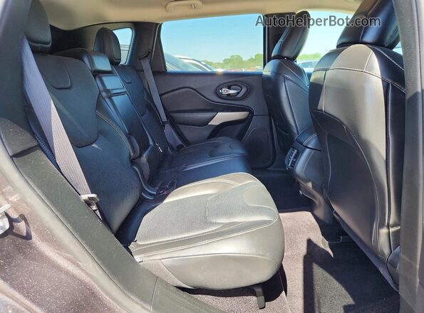 1C4PJMDB7JD548859 2018 JEEP CHEROKEE Черный Вид задней части салона