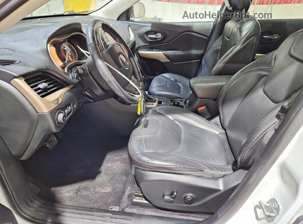 1C4PJMDB7JD613869 2018 JEEP CHEROKEE White წინა სალონის ხედი