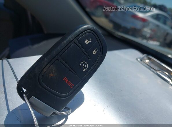 1C4PJMDB9HW638836 2017 JEEP CHEROKEE Gray Widok deski rozdzielczej