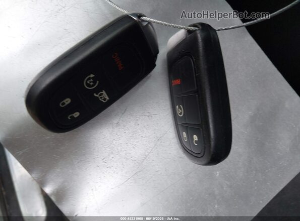 1C4PJMDN2KD163740 2019 JEEP CHEROKEE Серый Вид панели приборов