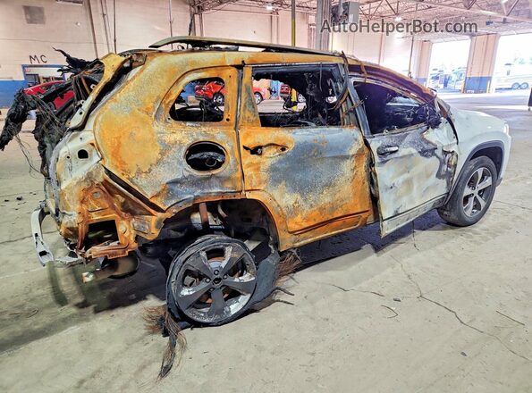 1C4PJMDN4KD320474 2019 JEEP CHEROKEE Burn Հետևի աջ