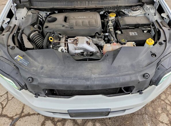 1C4PJMDN6LD557498 2020 JEEP CHEROKEE White Շարժիչի բաժամունքի տեսք