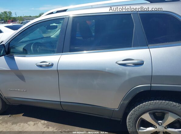1C4PJMDNXKD117279 2019 JEEP CHEROKEE Silver 360 interior view