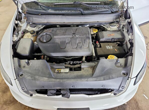 1C4PJMDS1GW318120 2016 JEEP CHEROKEE White უკანა სალონის ხედი