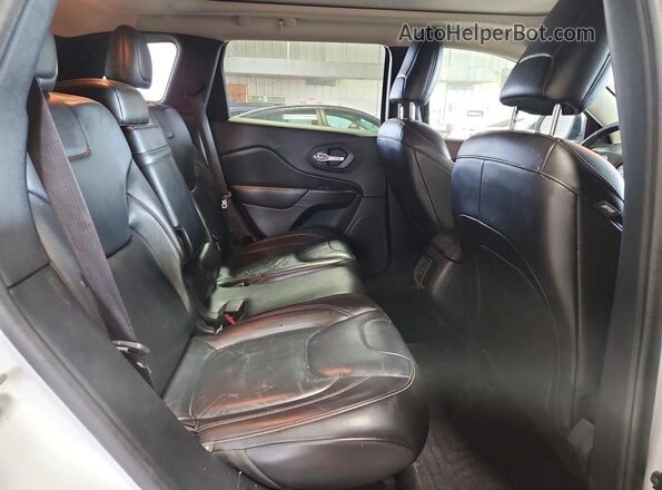 1C4PJMDS1GW318120 2016 JEEP CHEROKEE White უკანა სავარძლების ხედი