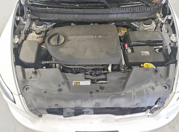 1C4PJMDS3HW597202 2017 JEEP CHEROKEE White Vista interior trasera