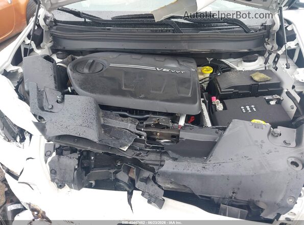 1C4PJMDS4HW501769 2017 JEEP CHEROKEE White Rear view