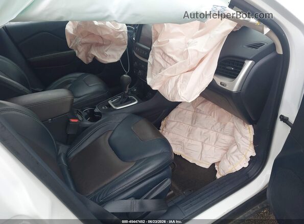 1C4PJMDS4HW501769 2017 JEEP CHEROKEE White Front interior view
