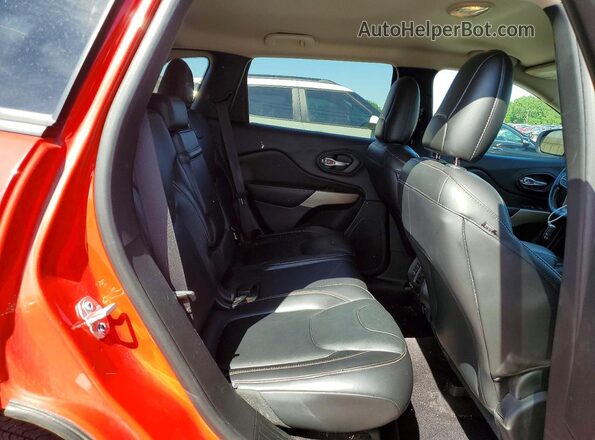 1C4PJMDS6HW587778 2017 JEEP CHEROKEE Red უკანა სალონის ხედი
