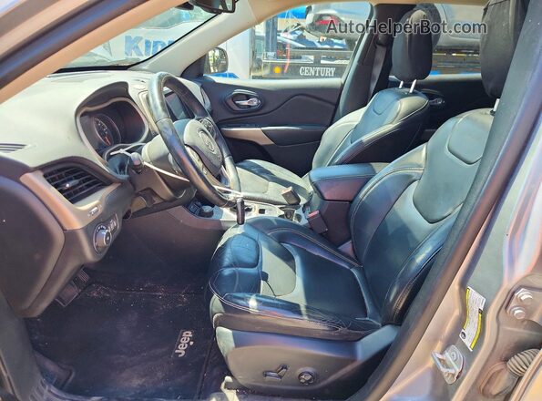 1C4PJMDS8HW600367 2017 JEEP CHEROKEE Silver Սալոնի դիմացի տեսք