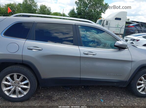 1C4PJMDS9GW105285 2016 JEEP CHEROKEE Silver Widok wnętrza z tyłu