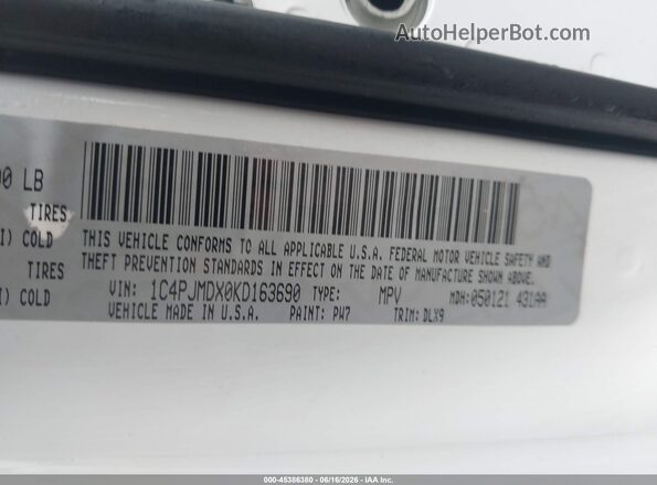 1C4PJMDX0KD163690 2019 JEEP CHEROKEE White Widok komory silnika
