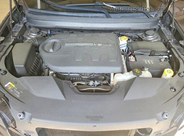 1C4PJMDX3KD256834 2019 JEEP CHEROKEE Gray Vista del compartimento del motor
