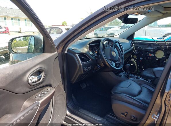 1C4PJMDX3KD282754 2019 JEEP CHEROKEE Gray Front interior view