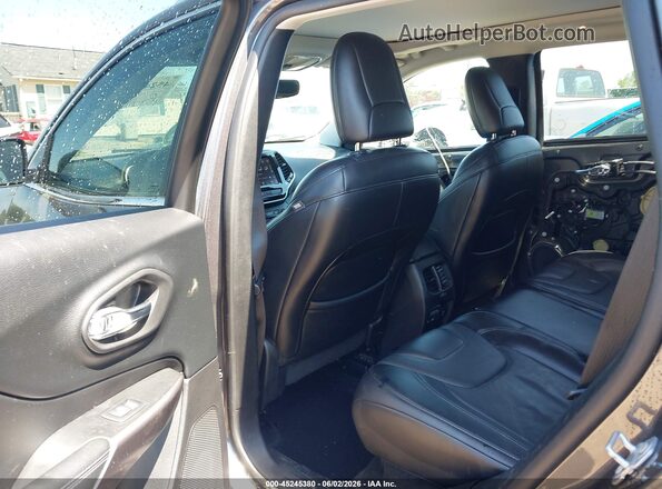 1C4PJMDX3KD282754 2019 JEEP CHEROKEE Gray VIN sticker view