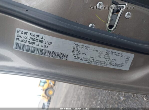 1C4PJMDX3MD151925 2021 JEEP CHEROKEE Silver Vista del compartimento del motor